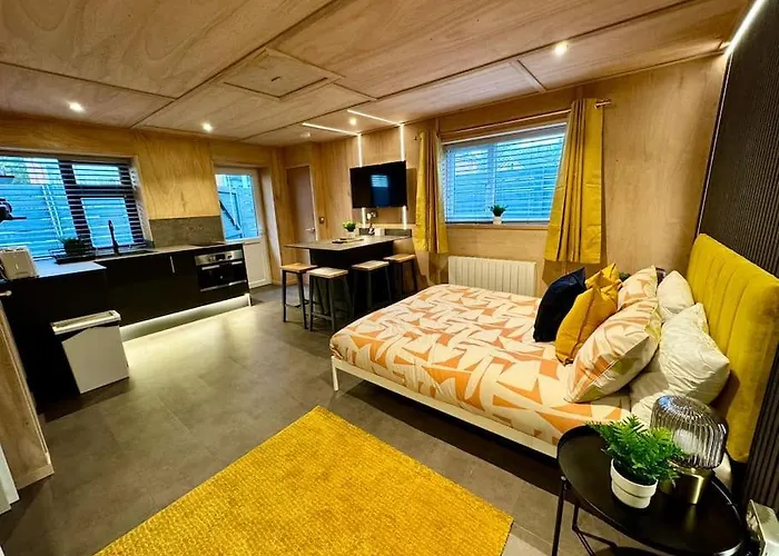 Stunning Secret Studio - Beach Retreat - Sleeps 4
