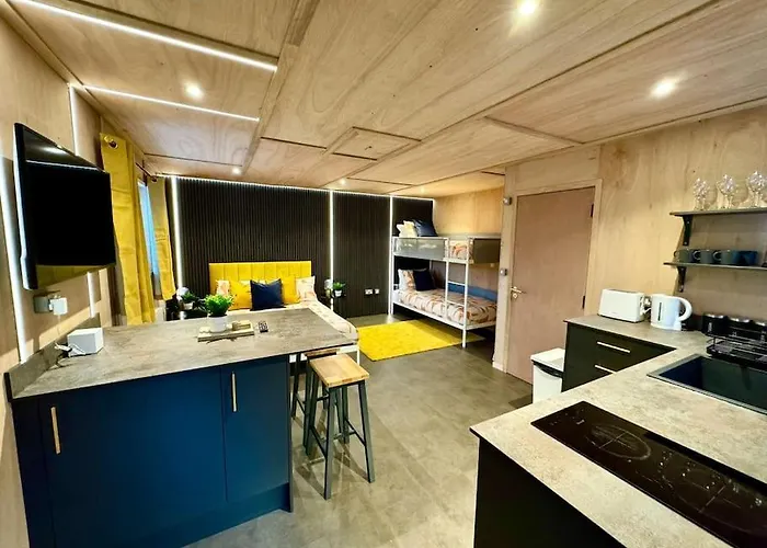 Stunning Secret Studio - Beach Retreat - Sleeps 4