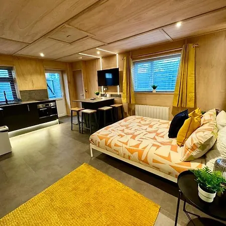 Stunning Secret Studio - Beach Retreat - Sleeps 4 Bournemouth Exterior photo