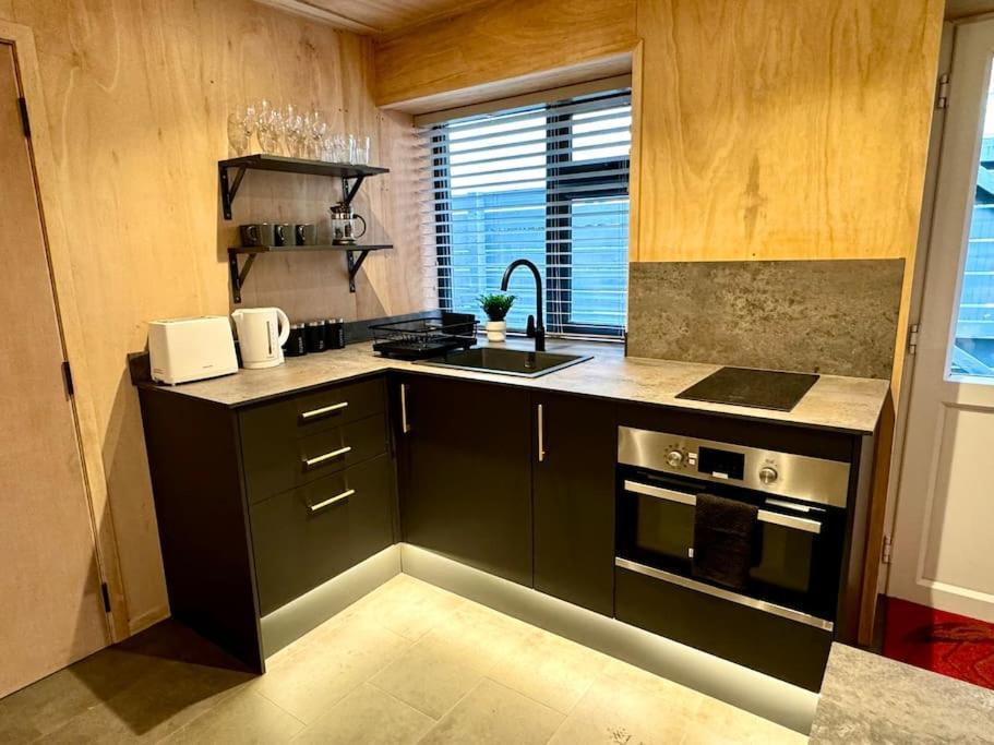 Stunning Secret - Retreat - Sleeps 4 Apartamento Bournemouth